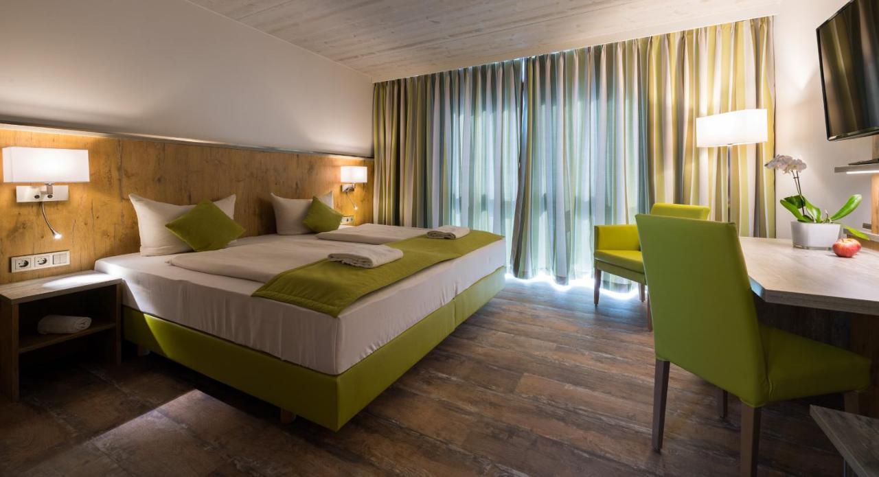 Oho Rooms Herrenberg Digital Access Only Gaufelden Luaran gambar